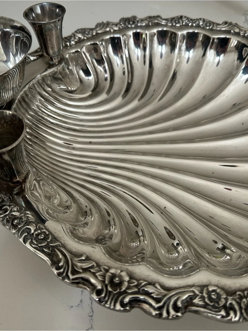 1940s Silver-Played Shell Serving Tray - Elegant Home Dining - vintage - Picture 2 of 14
